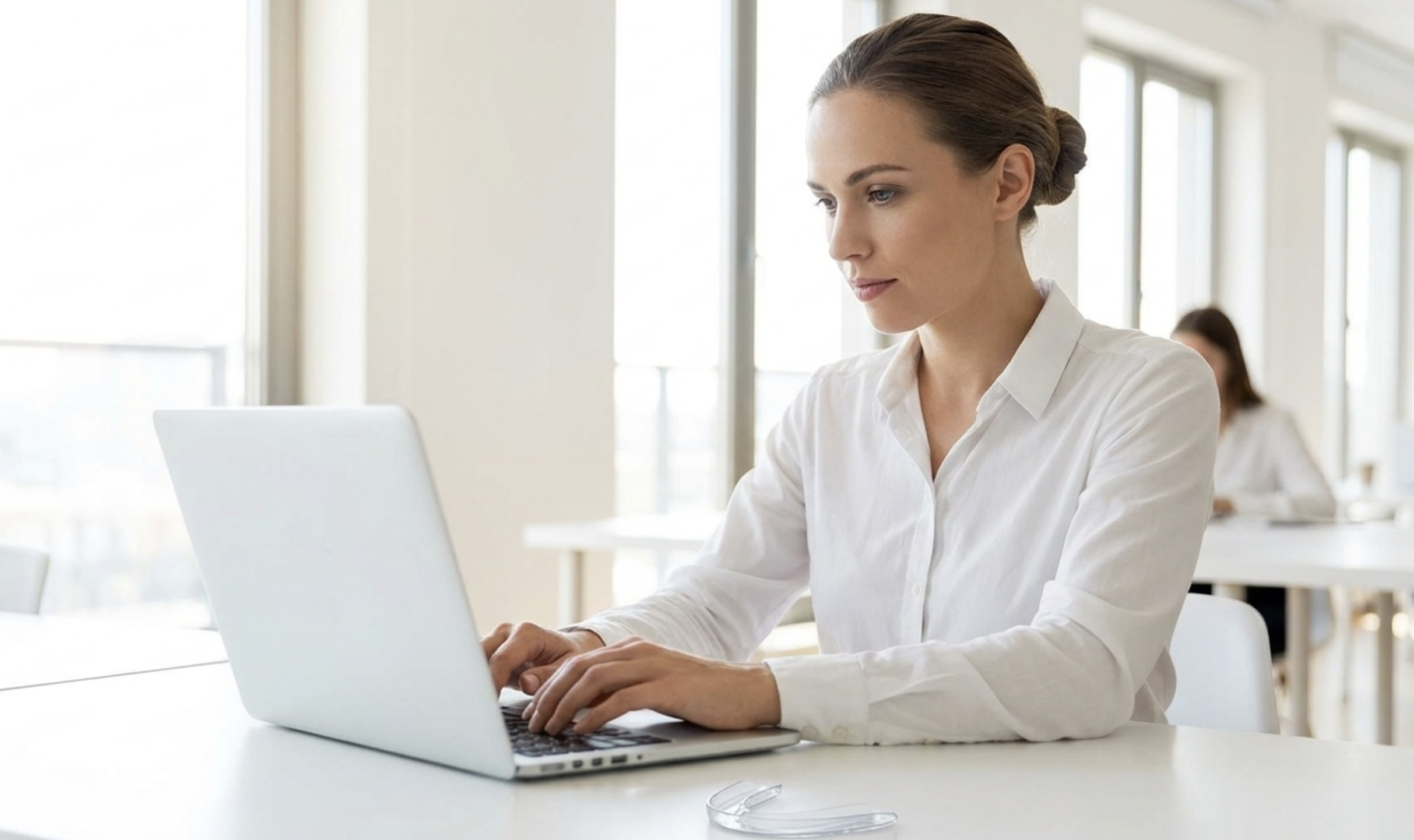 ultra-thin daytime mouth guard for clenching at work